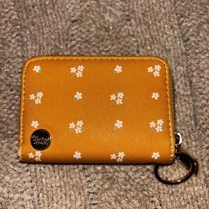 The Darling Effect Keychain Wallet Card Accordian Gold Floral Pattern 4” X 3”